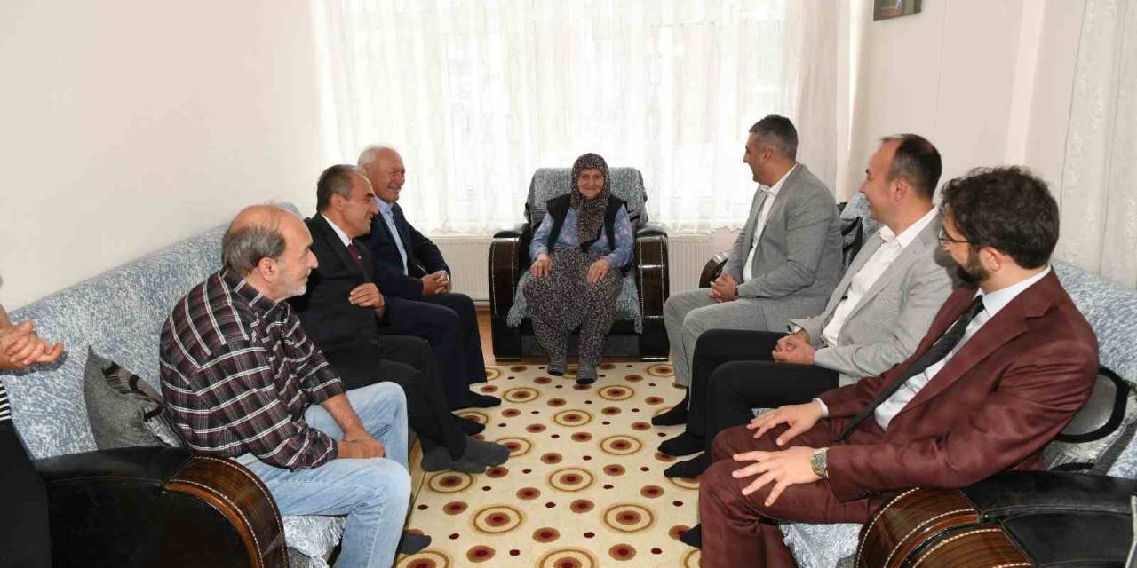 Cumhuriyetin 100’ncü Yılında, 100 Yaşında Olan Vatandaşlar Ziyaret Edildi