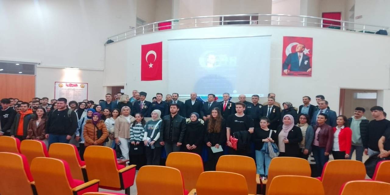 Dpü Tavşanlı Meslek Yüksekokulu’nda Cumhuriyet’in 100. Yıl Kutlaması Gerçekleşti