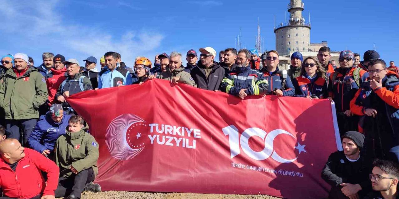 Palandöken’e Cumhuriyet Tırmanışı