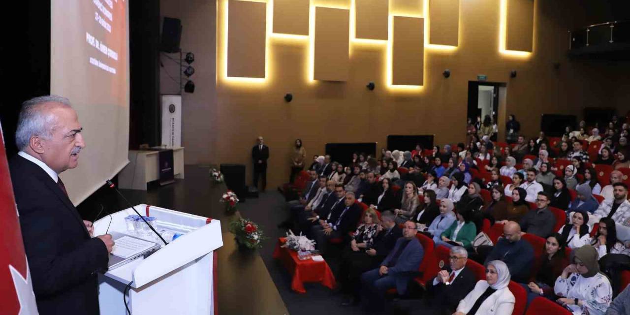 Atatürk Üniversitesi’nde Ulusal Eczacılık Öğrenci Kongresi