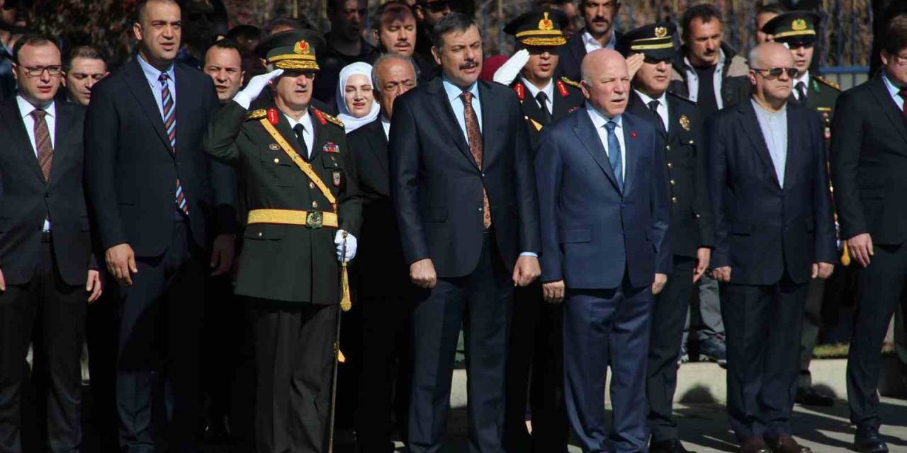 29 Ekim Kutlamaları Çelenk Sunma Töreni İle Başladı