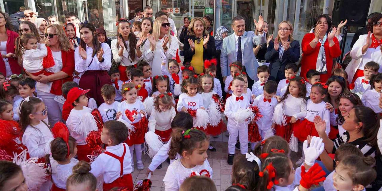Cumhuriyetin 100. Yaşı Miniklerle Coşkuyla Kutlandı