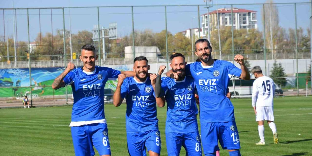 Kuşadasıspor Deplasmandan 3 Puanla Döndü