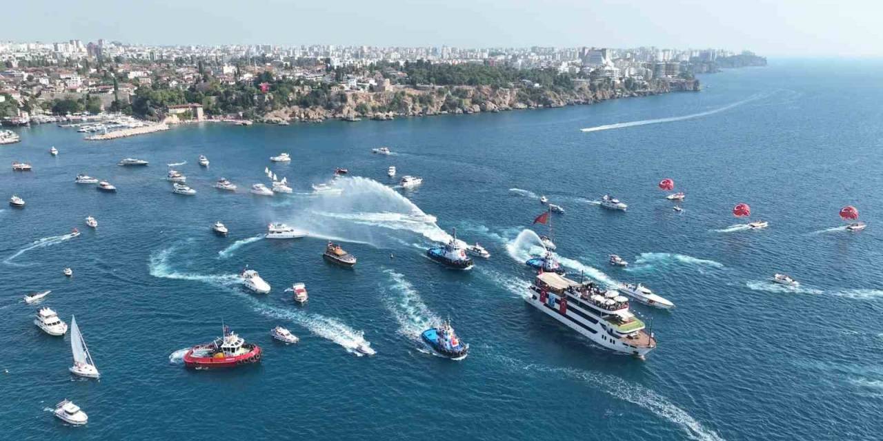 Antalya’da 100’üncü Yıla Özel Deniz Korteji