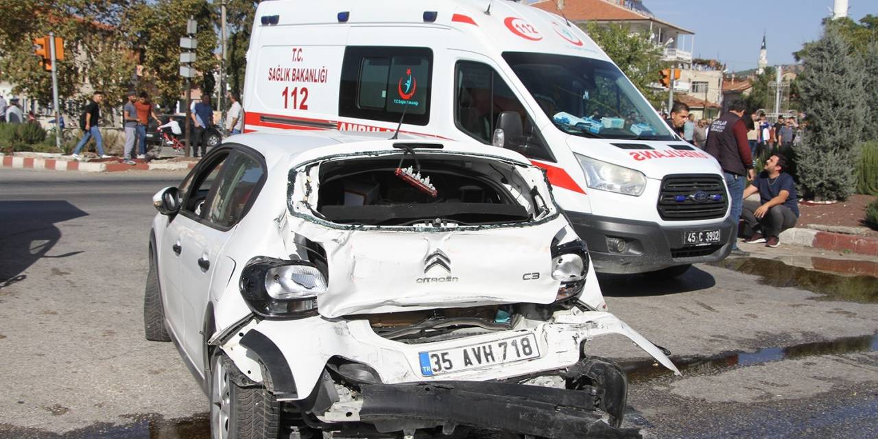 Kula’daki Zincirleme Kaza Güvenlik Kamerasına Yansıdı