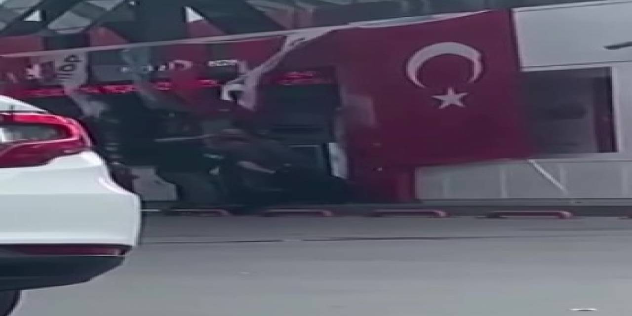 Pendik’te Annesini Darp Eden Şahıs Çevredekilerin Saldırısına Uğradı
