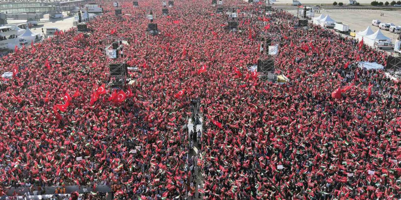 Cumhurbaşkanı Erdoğan: “İsrail’i Savaş Suçlusu Olarak Dünyaya İlan Edeceğiz”