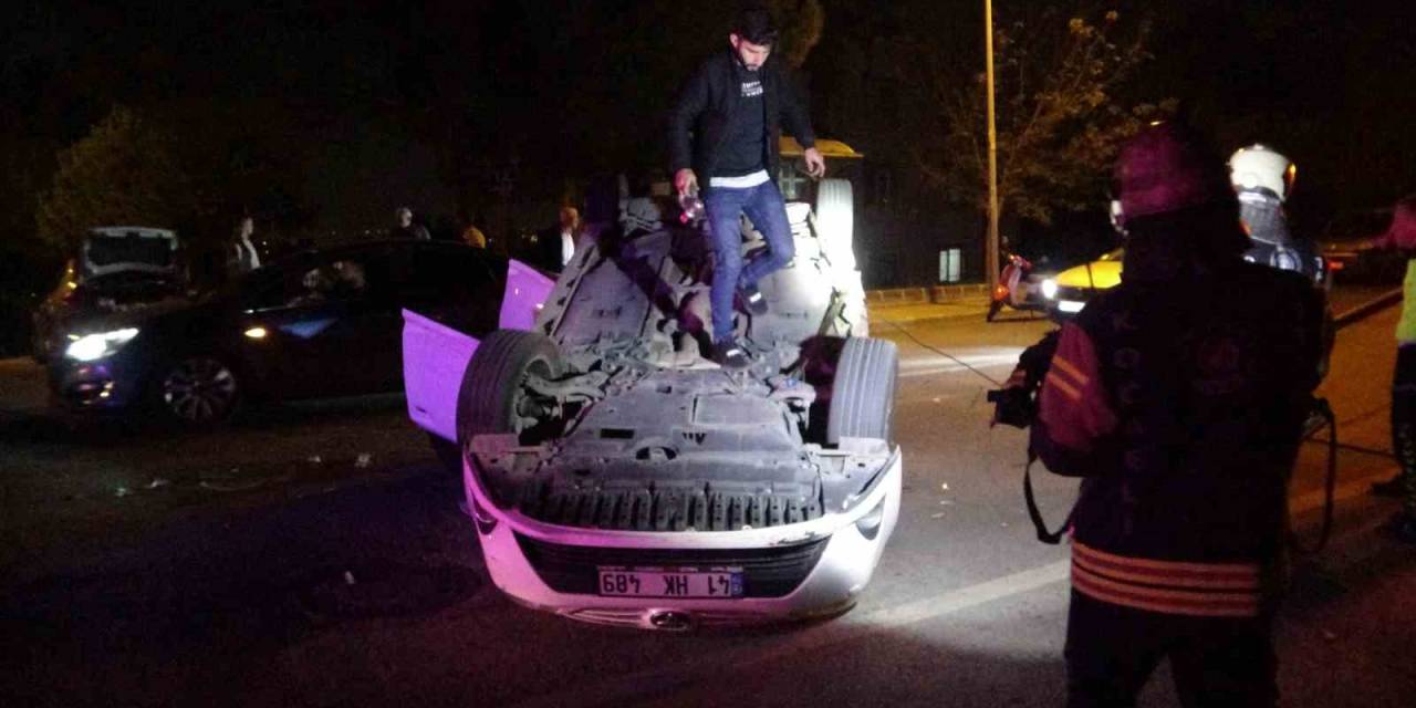 Trafik Kazası Geçiren Eşinin Yanına Giderken Kaza Yaptı: 5 Yaralı