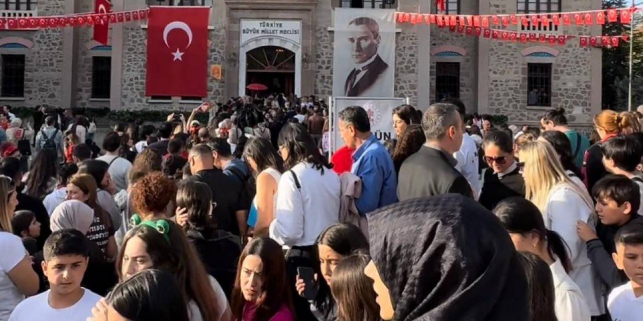 "Cumhuriyet Müzesi" 32 Bin 600 Ziyaretçiyi Ağırladı