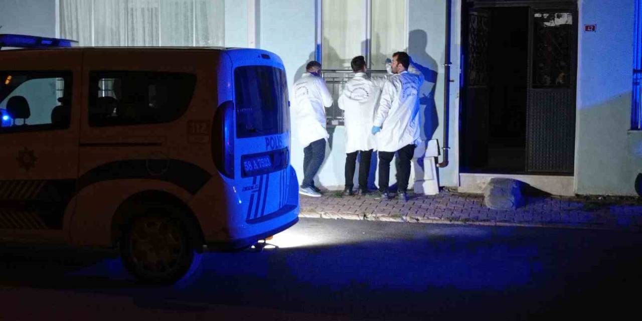 Komşular Arası Kavgada Sokaktan Geçen 3 Kadın Yaralandı
