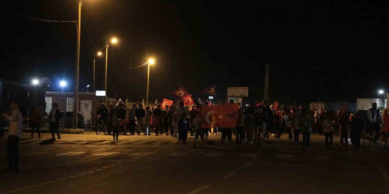 Cumhuriyetin 100. Yılı Konteyner Kentte Kortej Yürüyüşü İle Kutlandı