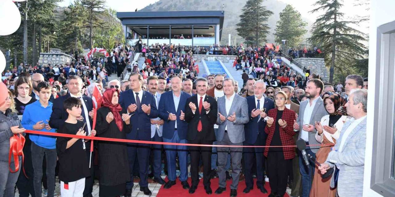 Türkiye’nin En Büyük Cam Teraslarından Biri Isparta’da Açıldı