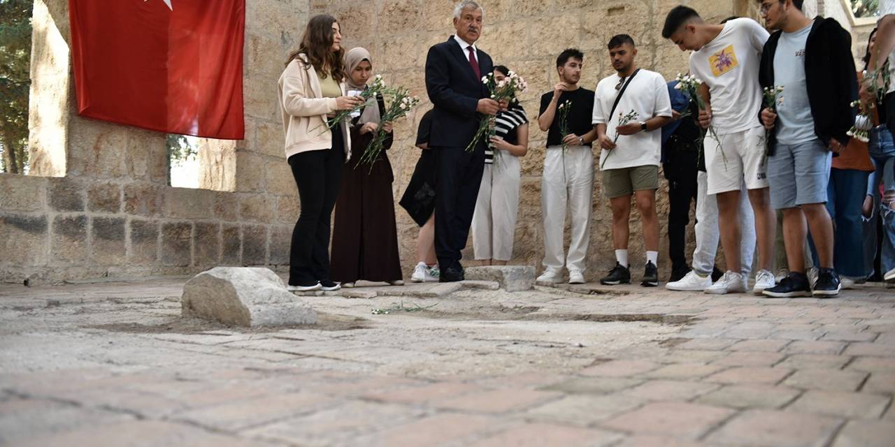 Belediye Başkanı Karalar, 100. Yılda Şehitlik Müzesini Unutmadı