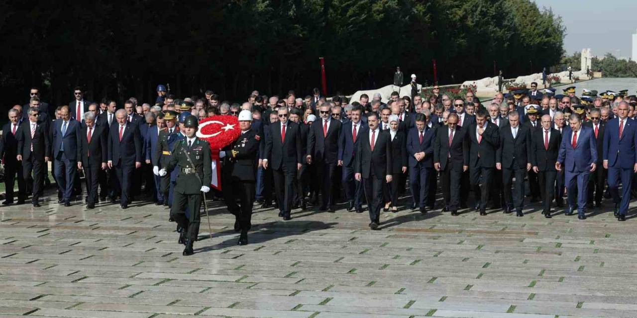 Devlet Erkanı Atatürk’ün Huzurunda