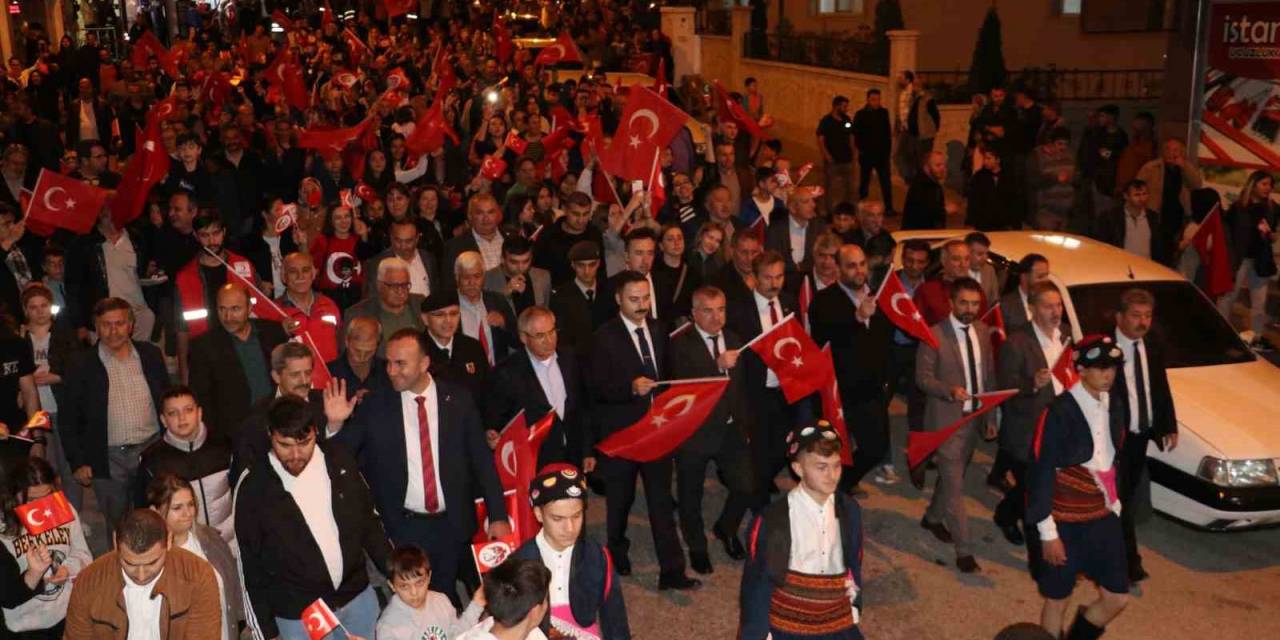 Havza’da Fener Alayı Yürüyüşü Düzenlendi