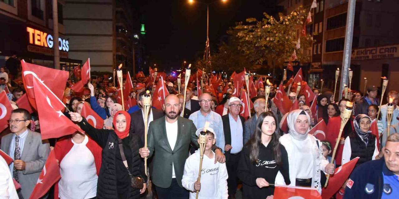 Tekkeköy Cumhuriyet’in 100. Yılını Coşkuyla Kutladı