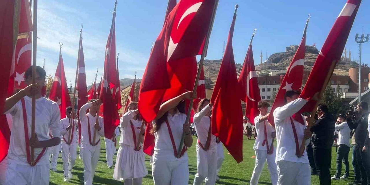 Jandarma Köpeği Nefes Becerileriyle İzleyenlerden Tam Not Aldı