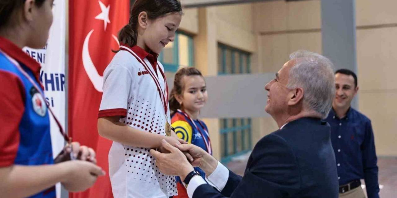 Büyükşehir Cumhuriyet Turnuvası Bütün Heyecanıyla Devam Ediyor