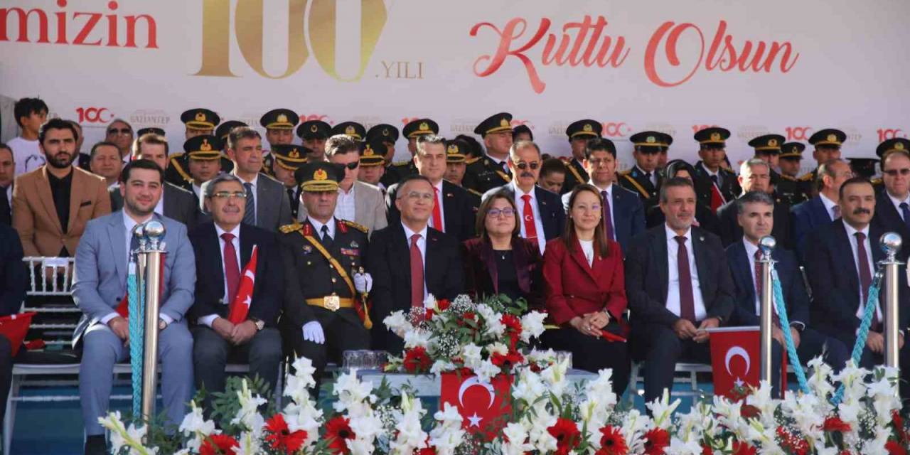 Gaziantep’te Cumhuriyet’in 100. Yılı Coşkuyla Kutlandı