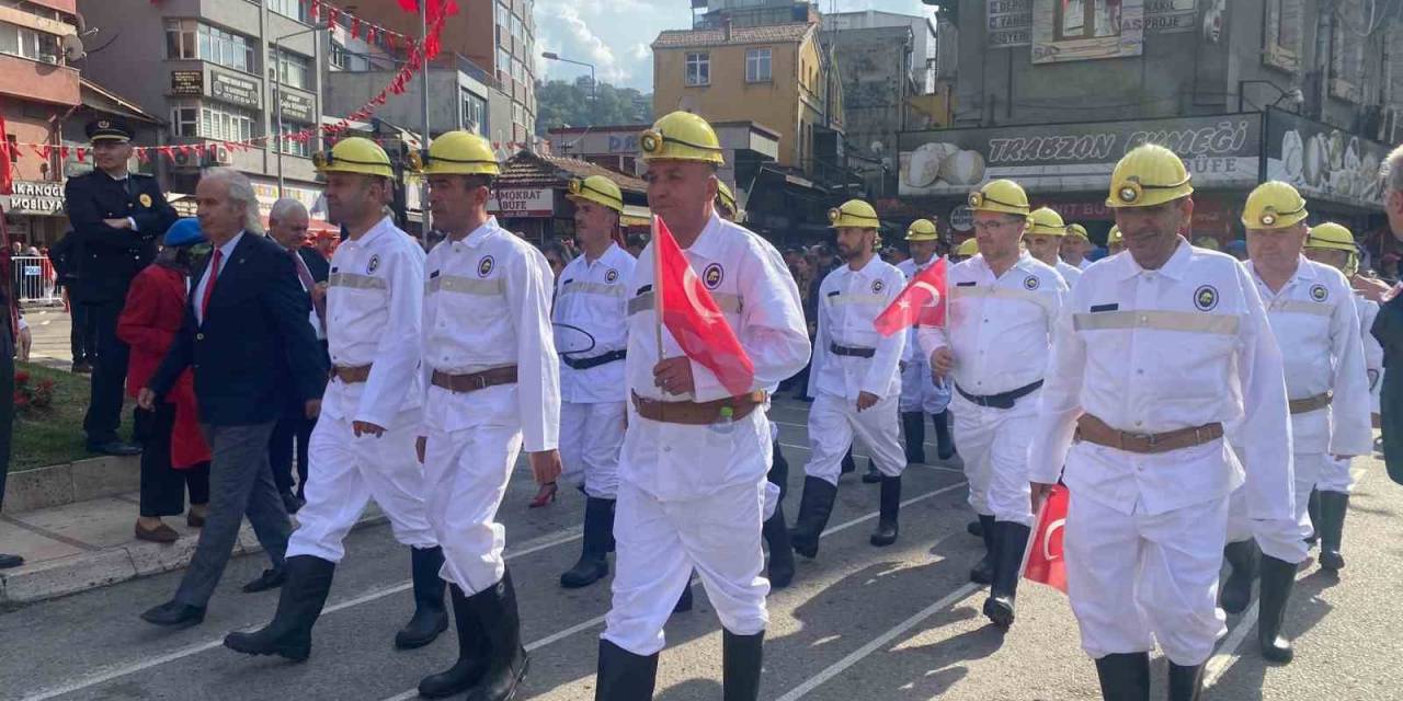 Zonguldak’ta 29 Ekim Coşkusu