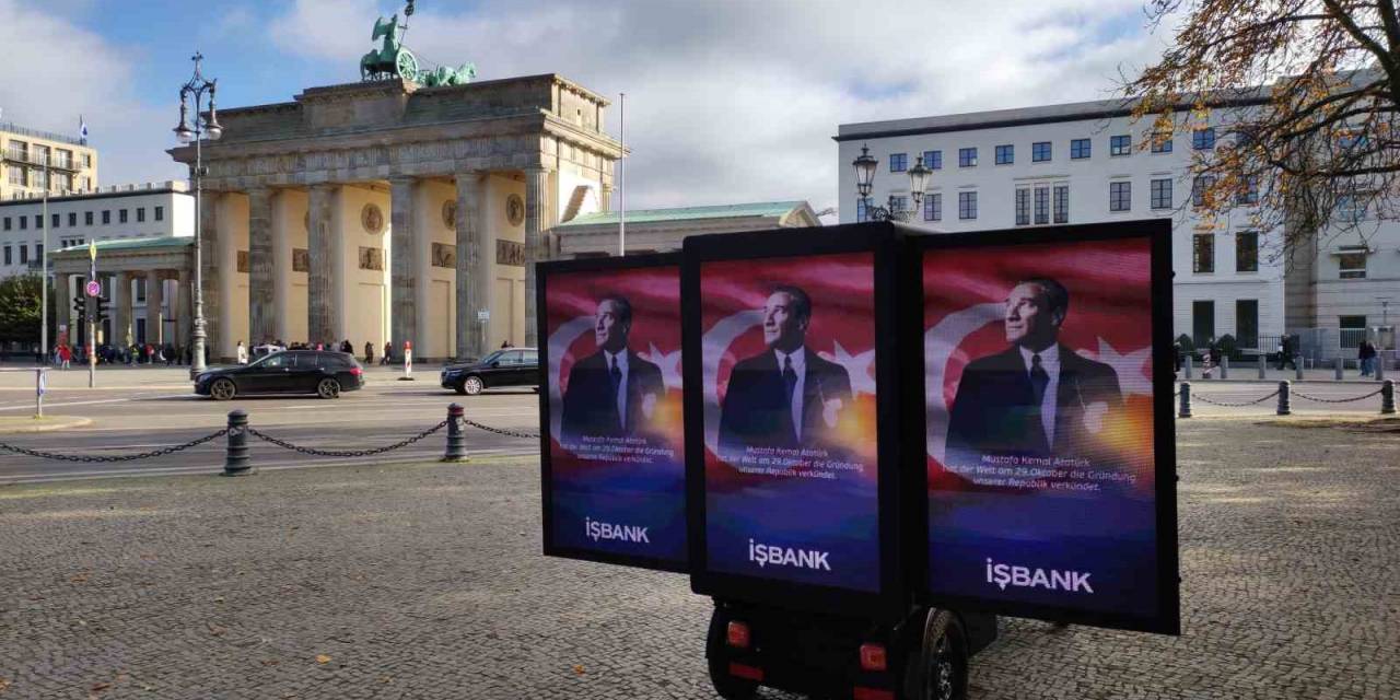 İş Bankası, Cumhuriyet’in 100. Yıl Coşkusunu Dünyaya Taşıdı