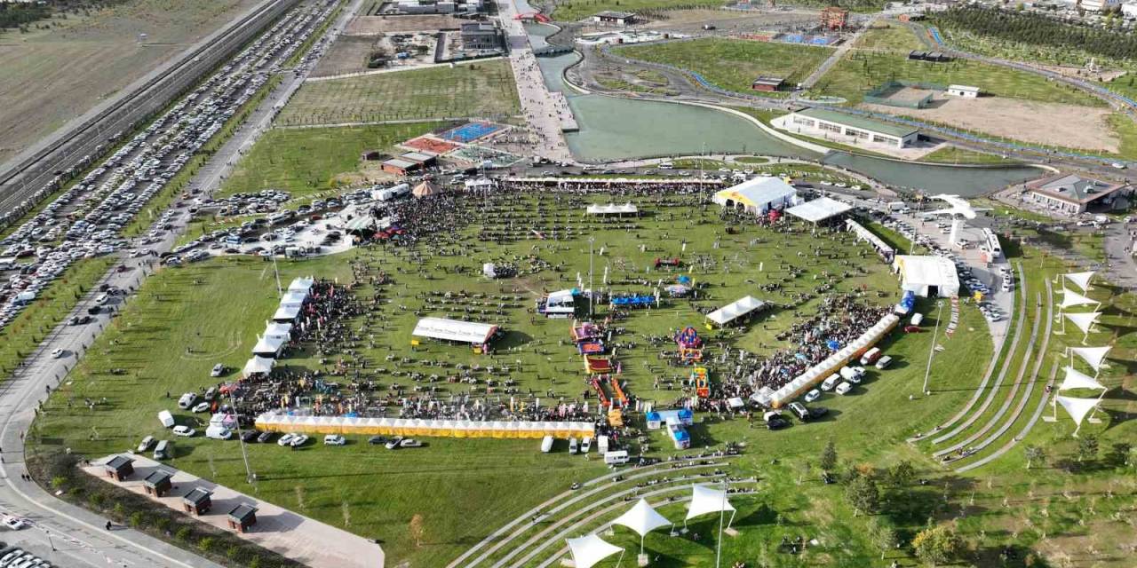 Recep Tayyip Erdoğan Millet Bahçesi Doldu Taştı