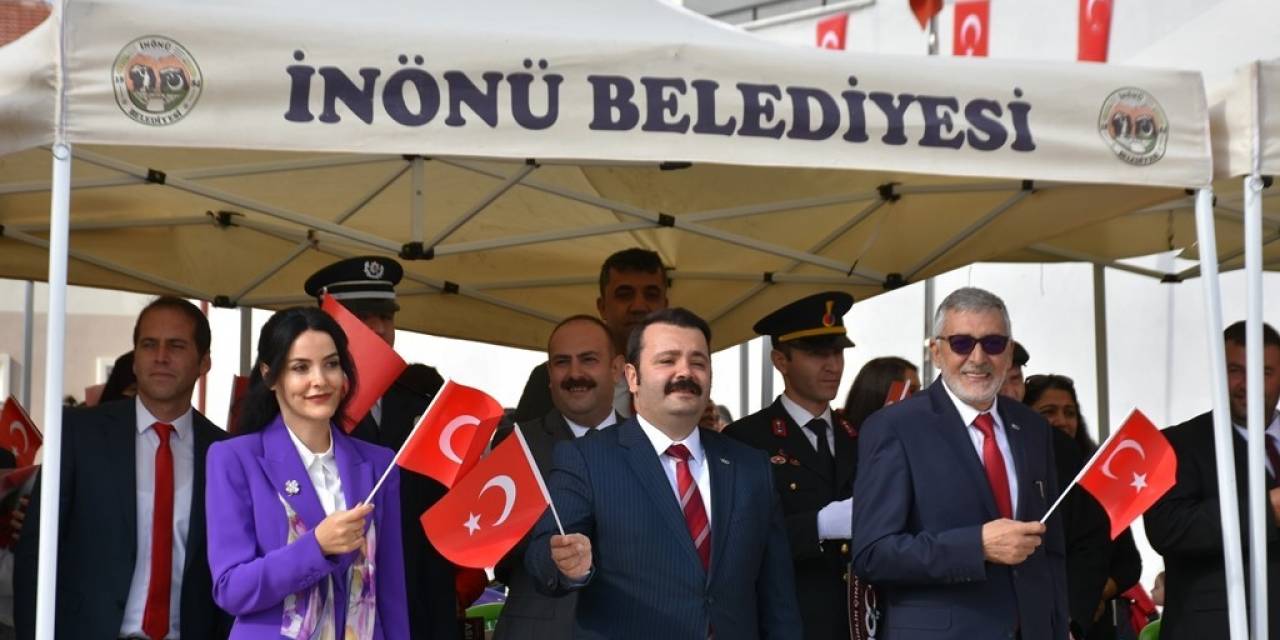 İnönü’de Cumhuriyetin 100.’ncü Yılı Coşkuyla Kutlandı