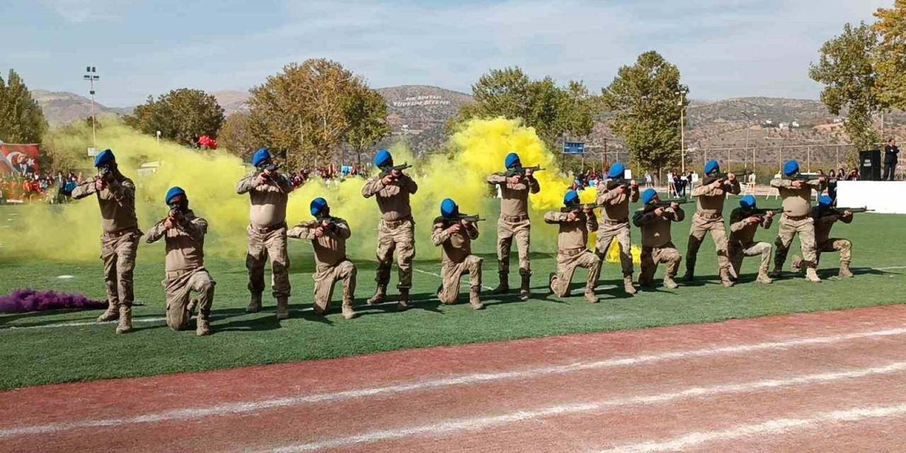 Gölbaşı İlçesinde 29 Ekim Coşkusu