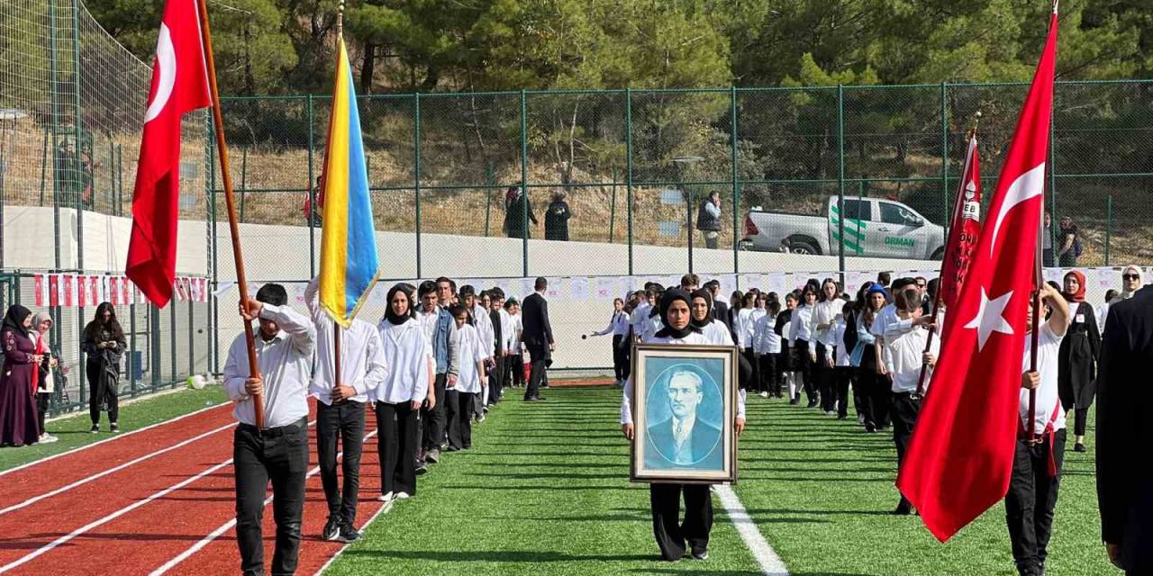 Cumhuriyet Bayramı Hanönü’nde Törenle Kutlandı
