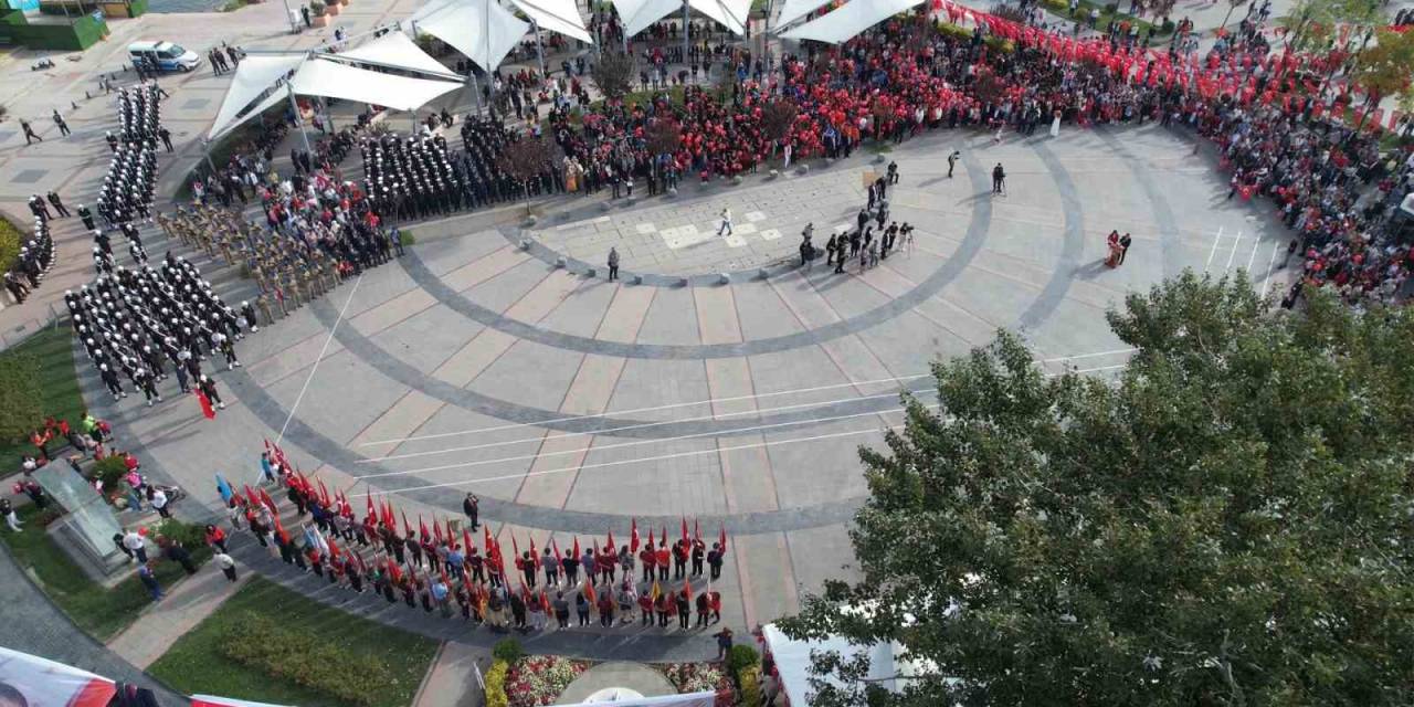 Yalova’da Cumhuriyetin 100. Yılı Coşkuyla Kutlandı