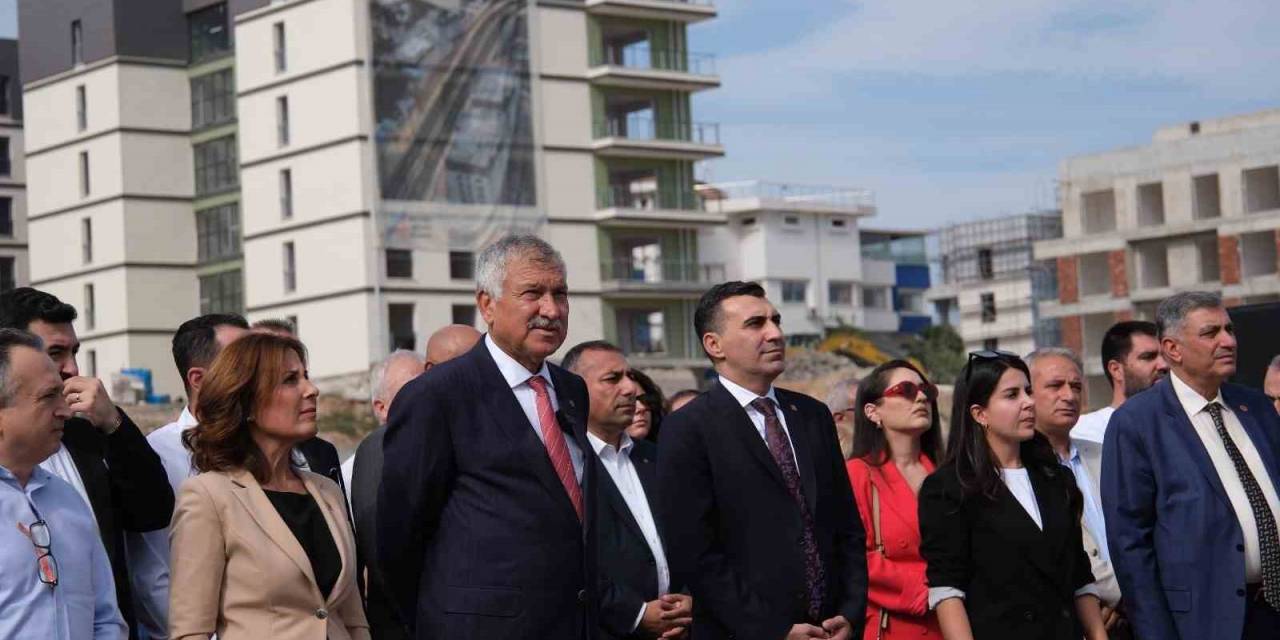 29 Ekim Cumhuriyet Bayramı’nda Atatürk Anıtı Açıldı