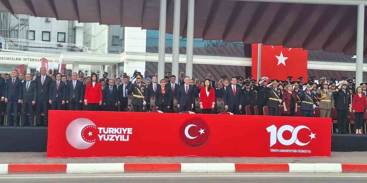 Cumhuriyet Bayramı’nın 100’üncü Yılı Vatan Caddesi’nde Coşkuyla Kutlandı