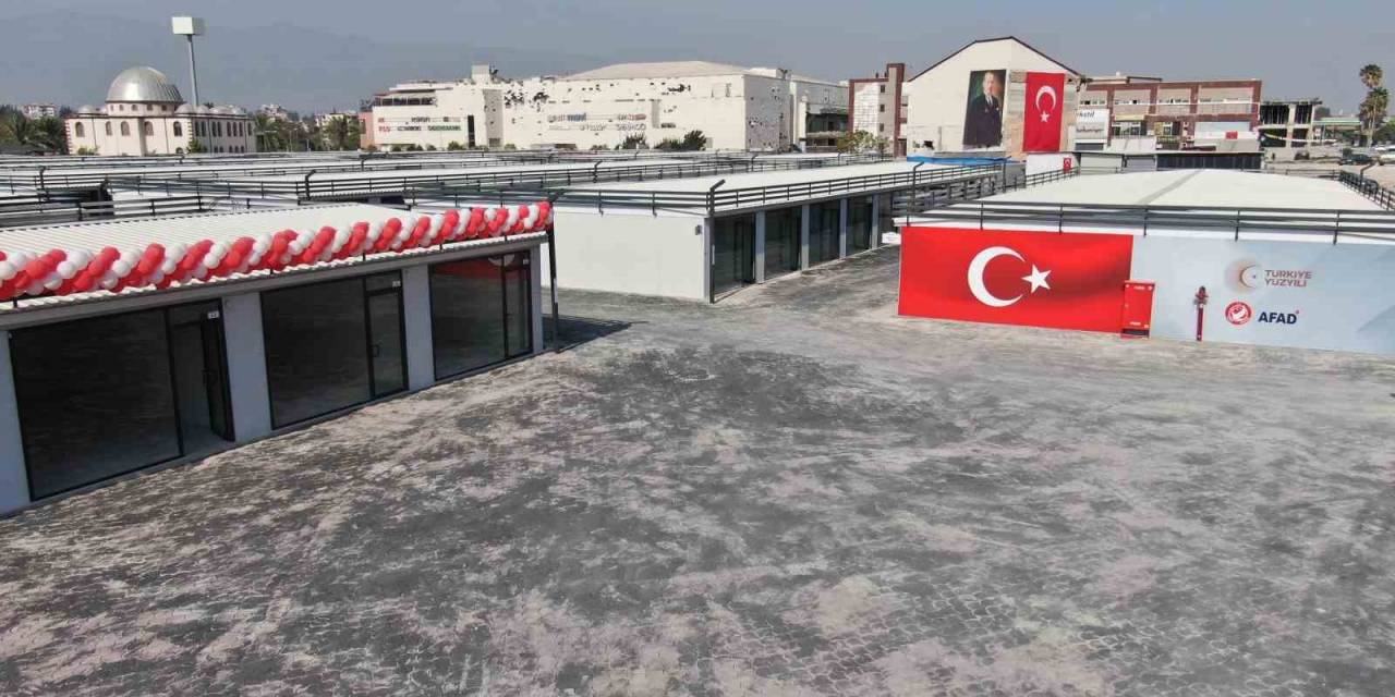 Enkaz Kentte Türkiye Yüzyılı Alışveriş Merkezi 404 Depremzede Esnafa Can Suyu Olacak