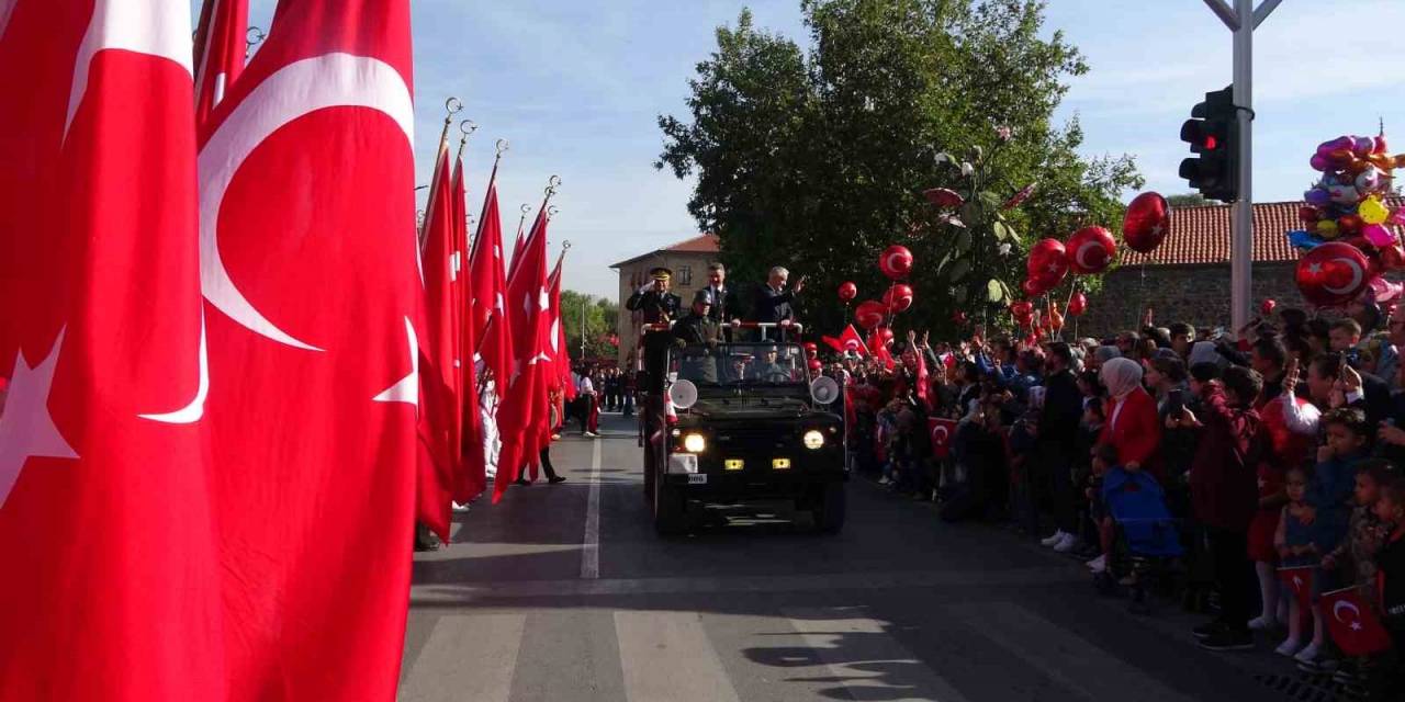 Isparta’da Cumhuriyetin 100’üncü Yılı Coşkuyla Kutlandı