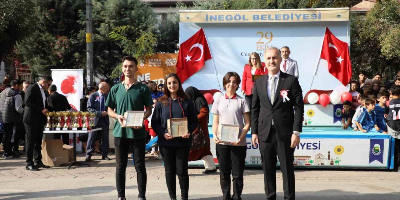 İnegöl’de Cumhuriyet Bayramı’nın 100. Yıldönümü Coşkuyla Kutlandı