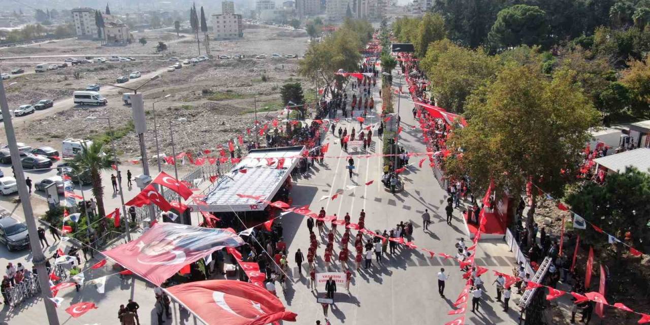 Depremin Yerle Bir Ettiği Hatay’da Cumhuriyet Bayramı Coşkuyla Kutlandı