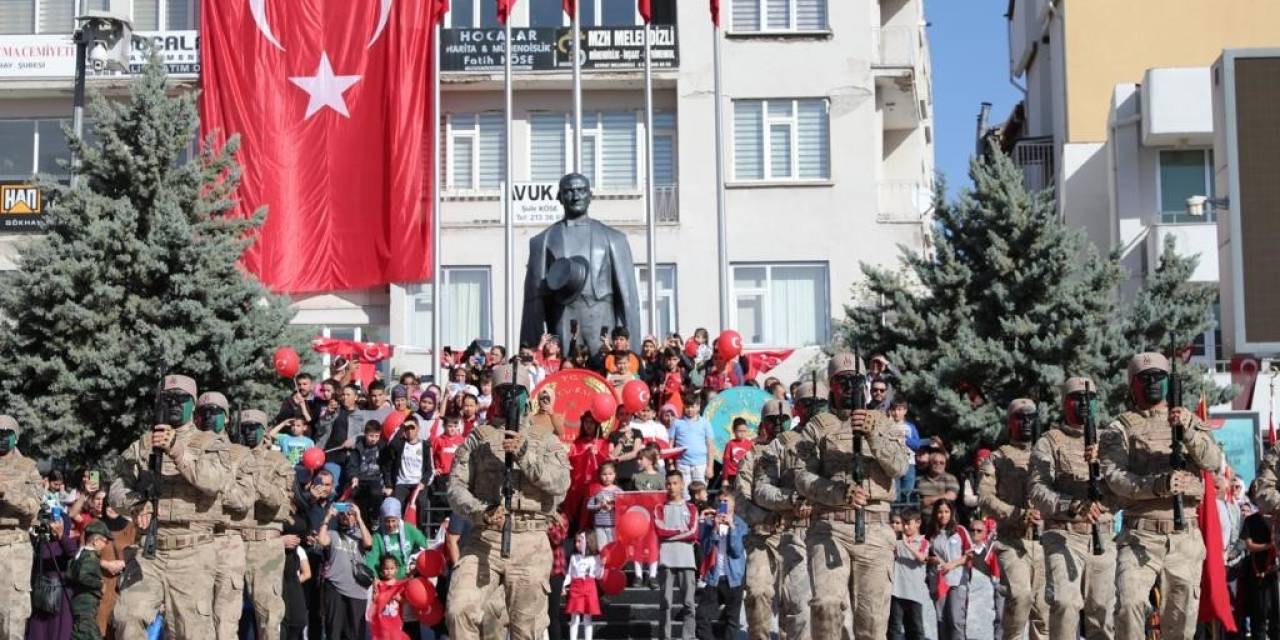 Cumhuriyetin 100. Yılı Aksaray’da Coşkuyla Kutlandı