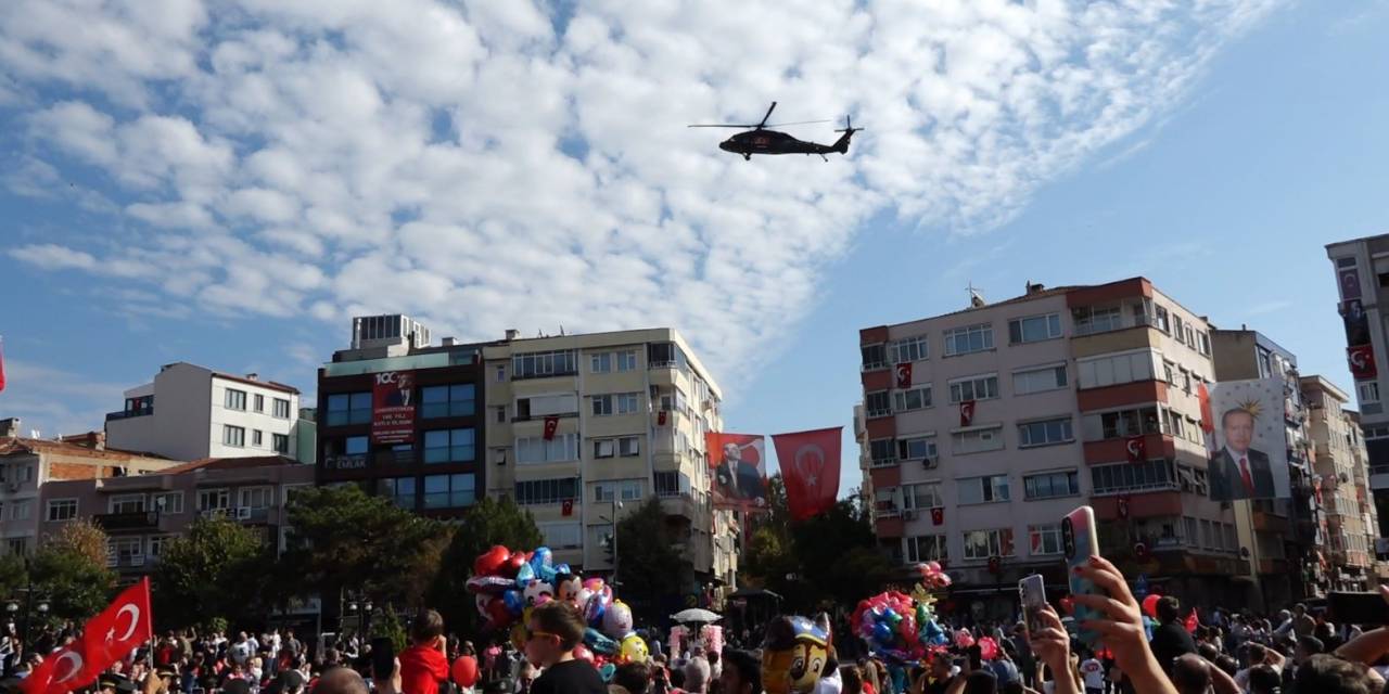 Jandarma Helikopterinden Müthiş Gösteri: Alçak Uçuşu Görenleri Büyüledi