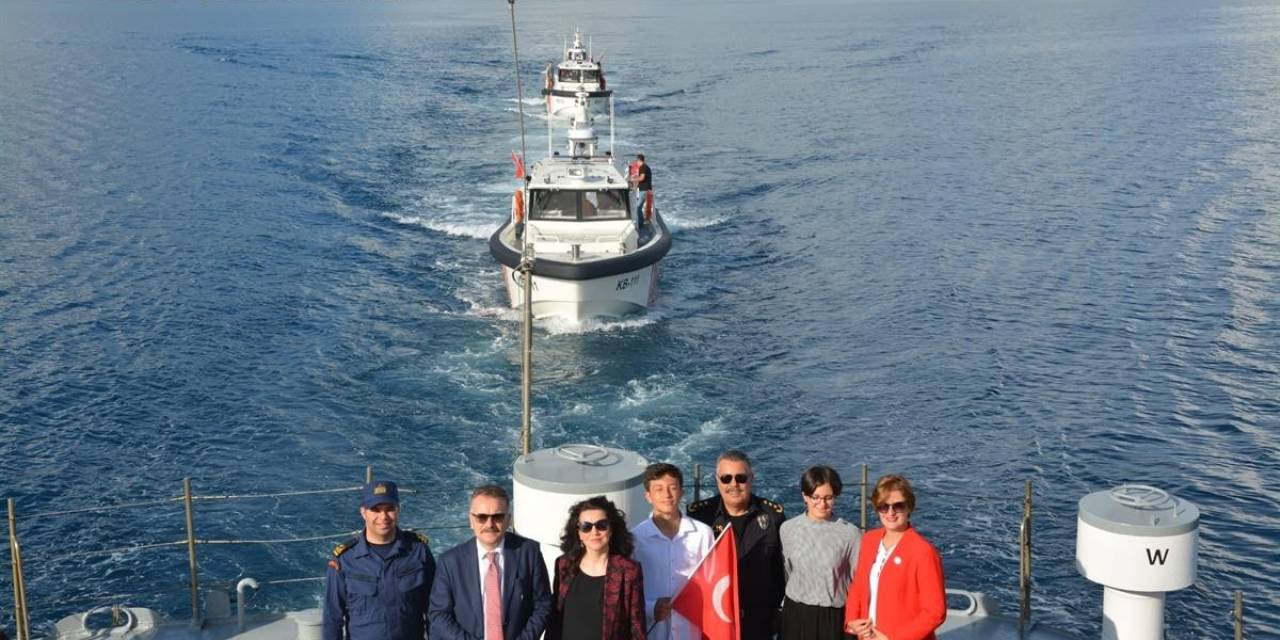 Cumhuriyetin 100. Yılında Sahil Güvenlik’ten “Cumhuriyet Tekne Turu”