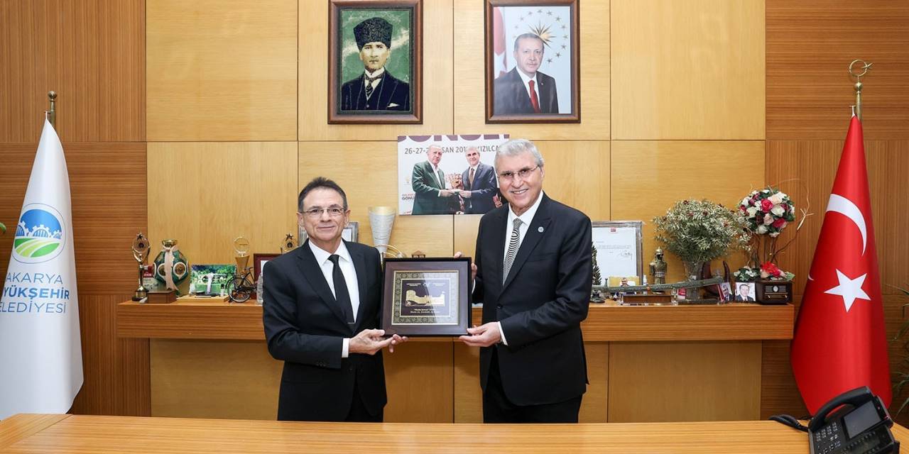 Azerbaycan Milli Savunma Bakanı Guliyev: “Biz Türkiye İle Yek Bir Vücut Gibiyiz”