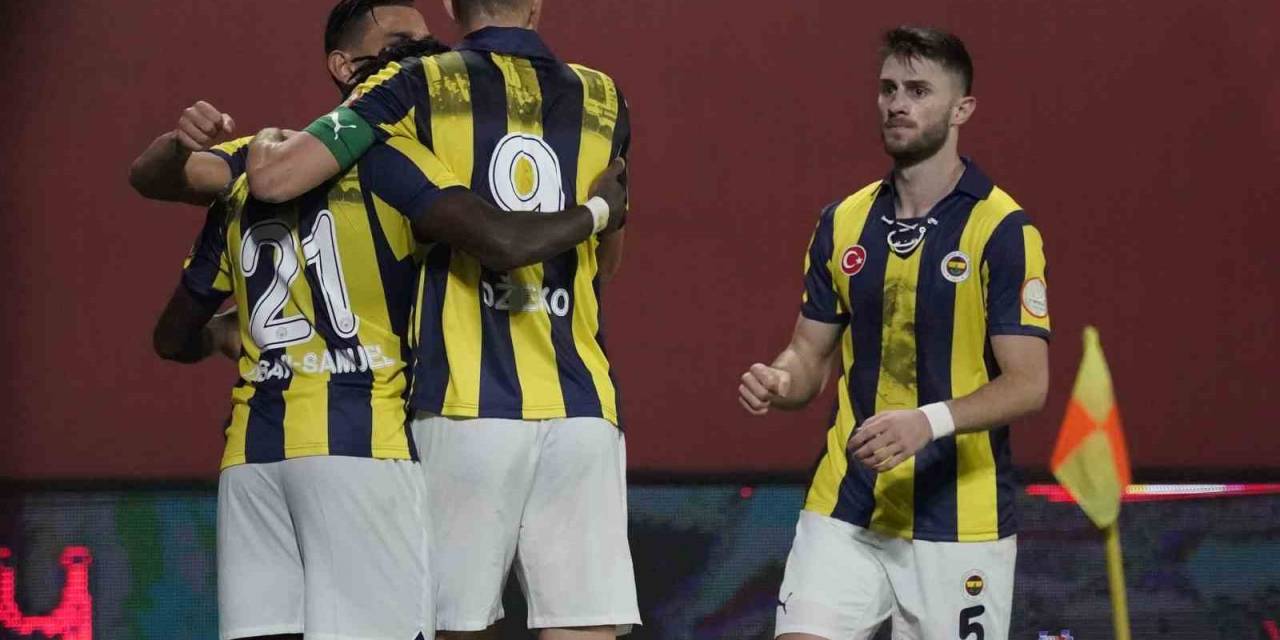 Trendyol Süper Lig: Pendikspor: 0 - Fenerbahçe: 2 (İlk Yarı)