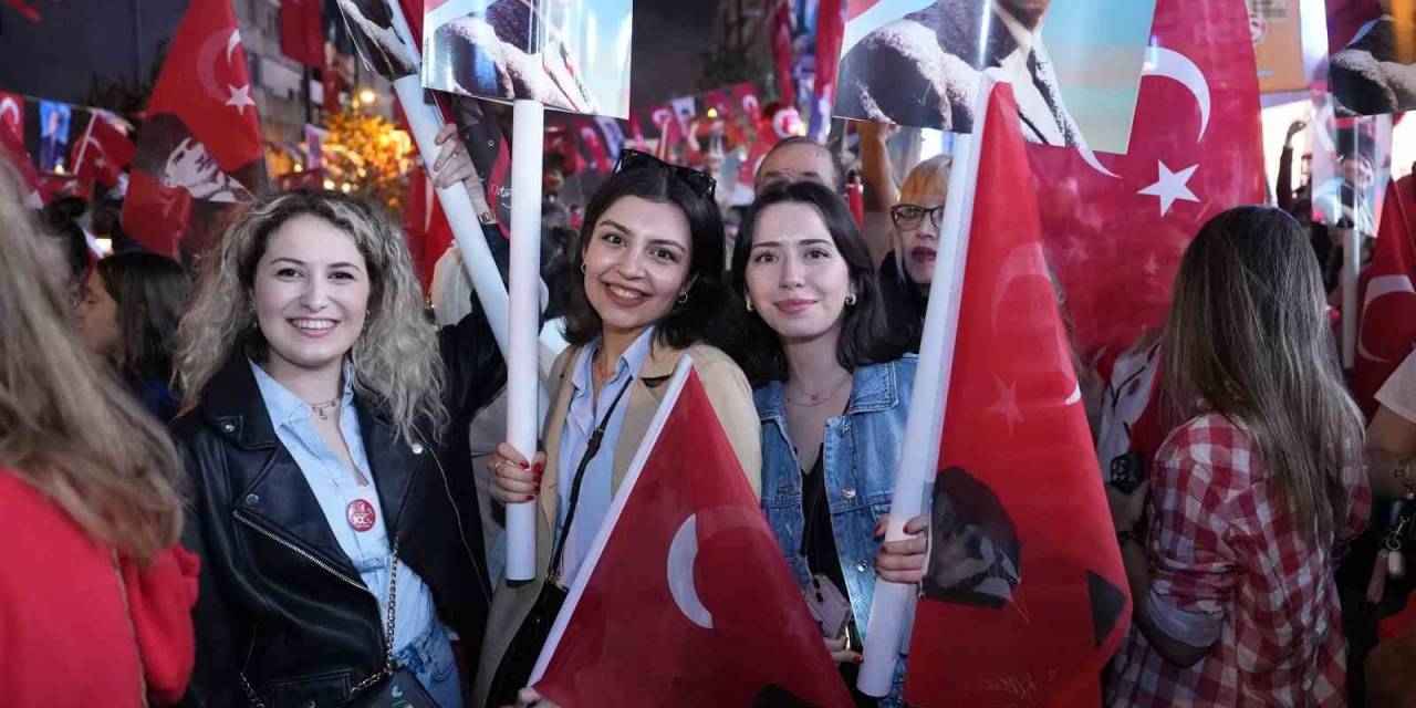 Şişli’de Cumhuriyet’in 100’üncü Yılı Coşkuyla Kutlandı