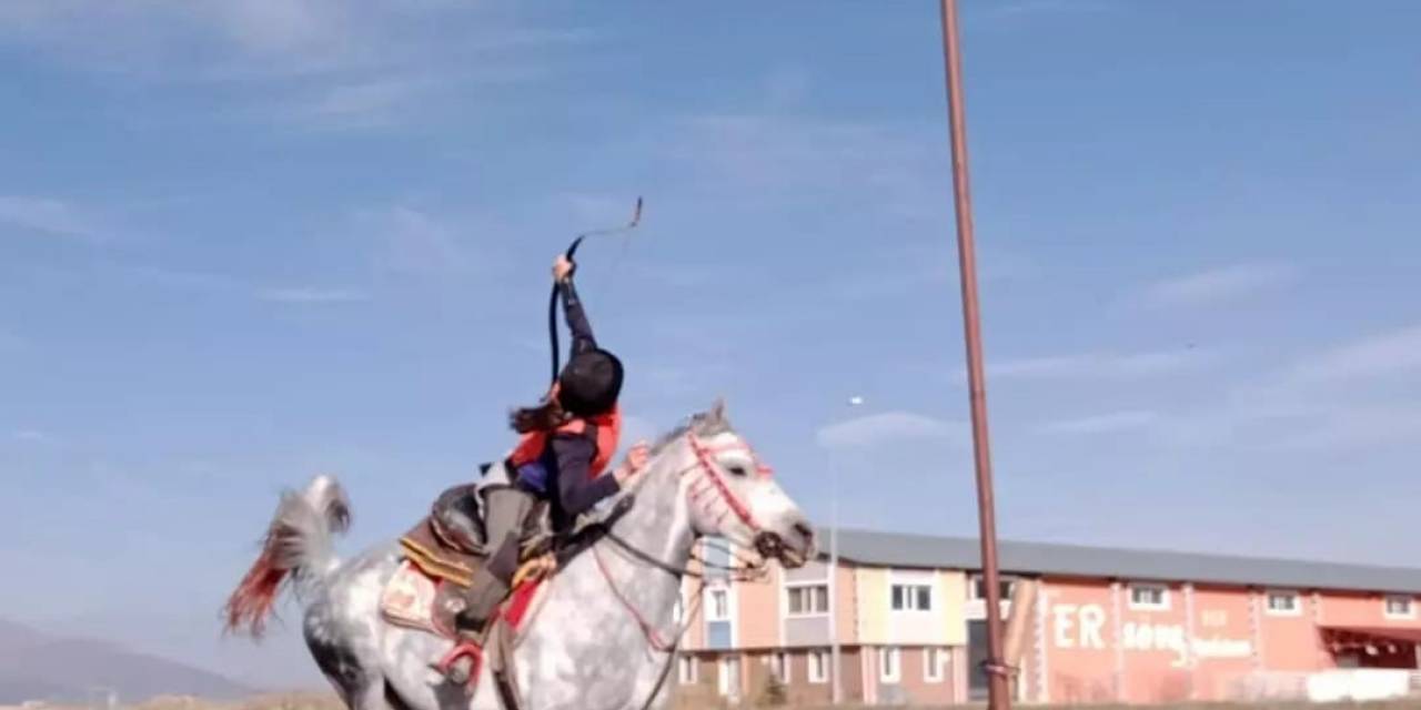 Genç Akademisyenler Birliği Cirit Sahasında Buluştu