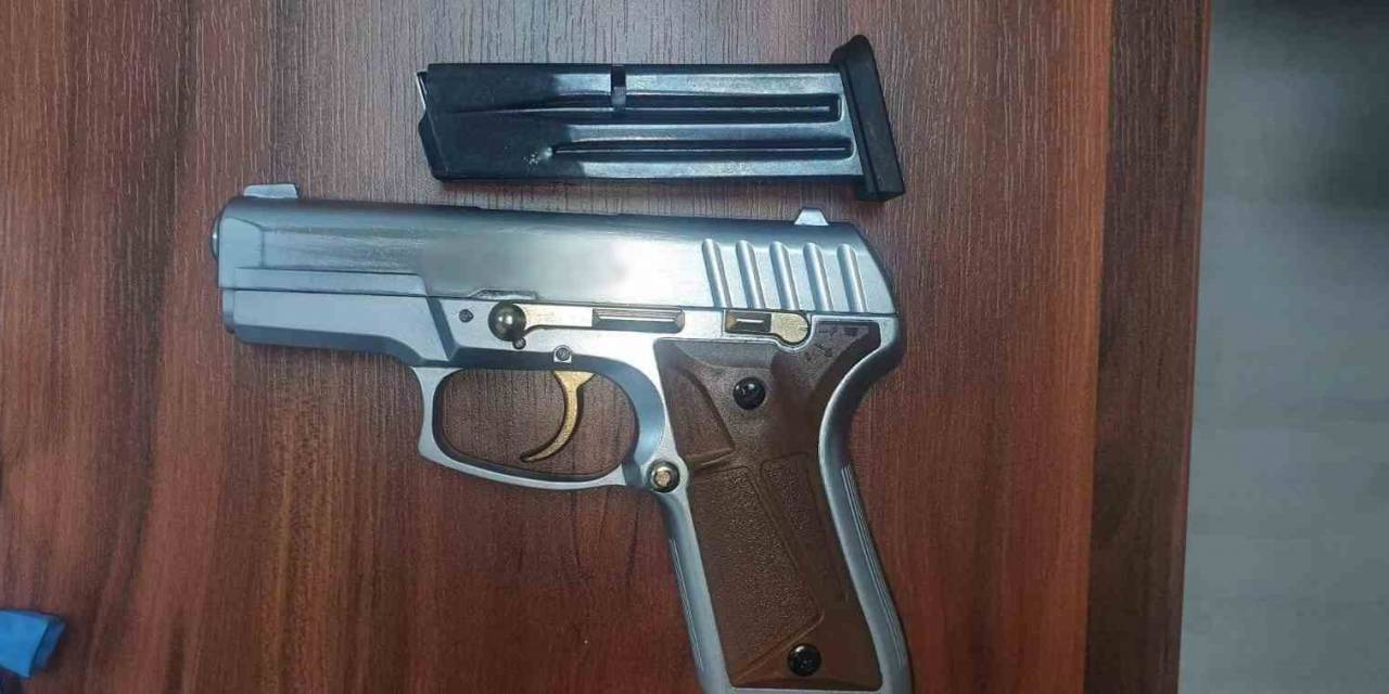Jandarmanın Dikkati Silahı Yakalattı