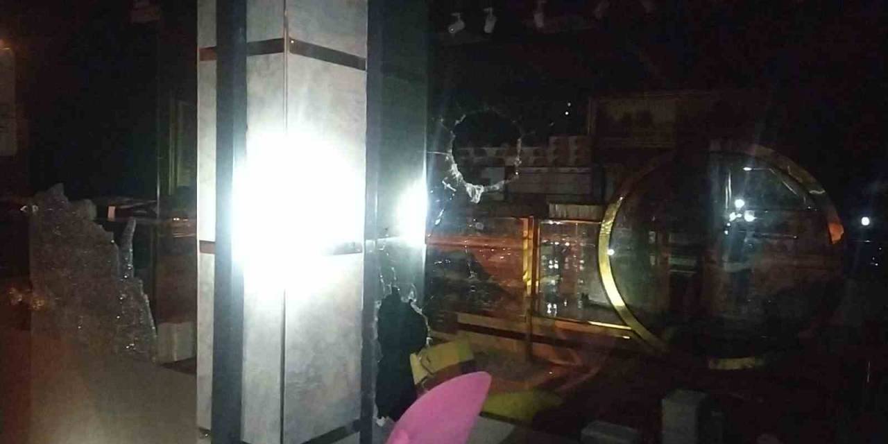 Çorum’da İşyeri Kurşunlandı