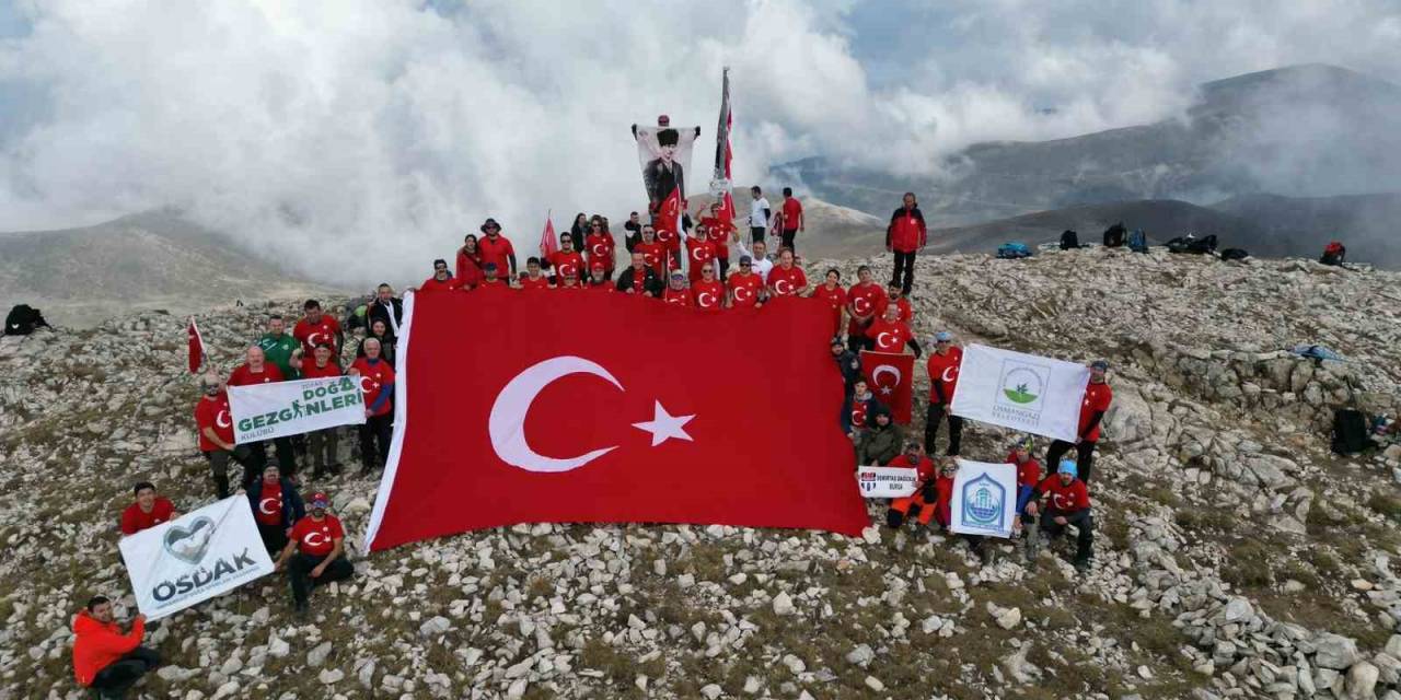 Osmangazili Dağcıların ‘100. Yıl’ Zirve Tırmanışı