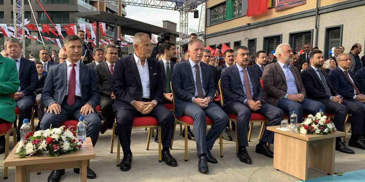 Bakan Tekin: "Özel Eğitim Konusunda Örnek Gösterilebilecek Uygulamalar Yapıyoruz"