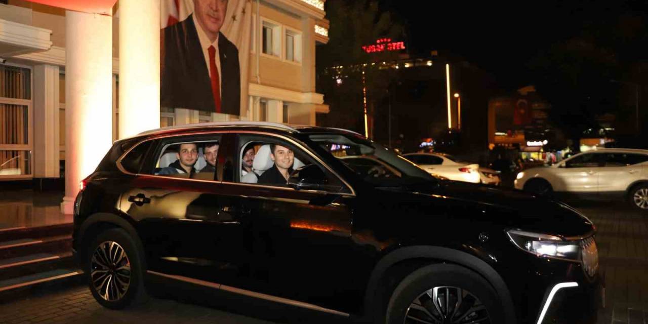 Vali Talimat Verdi, Öğrenciler Yurda Togg İle Gitti