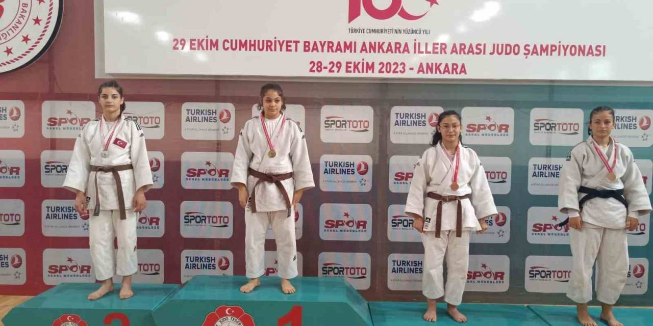 Hakkarili Judocular 3 Altın Ve 2 Gümüş Madalya Kazandı