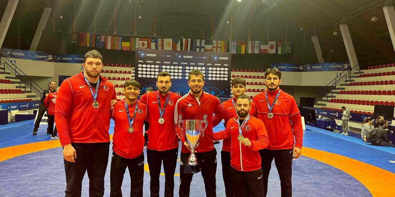 Cumhuriyet Bayramı’nda Dünya Şampiyonluğu Hediye Ettiler